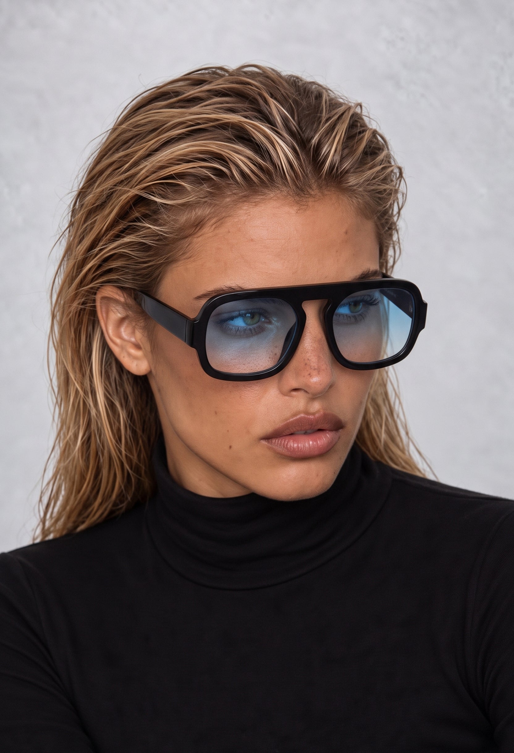 BOHEMIA Black/Blue sunglasses #color_black-blue